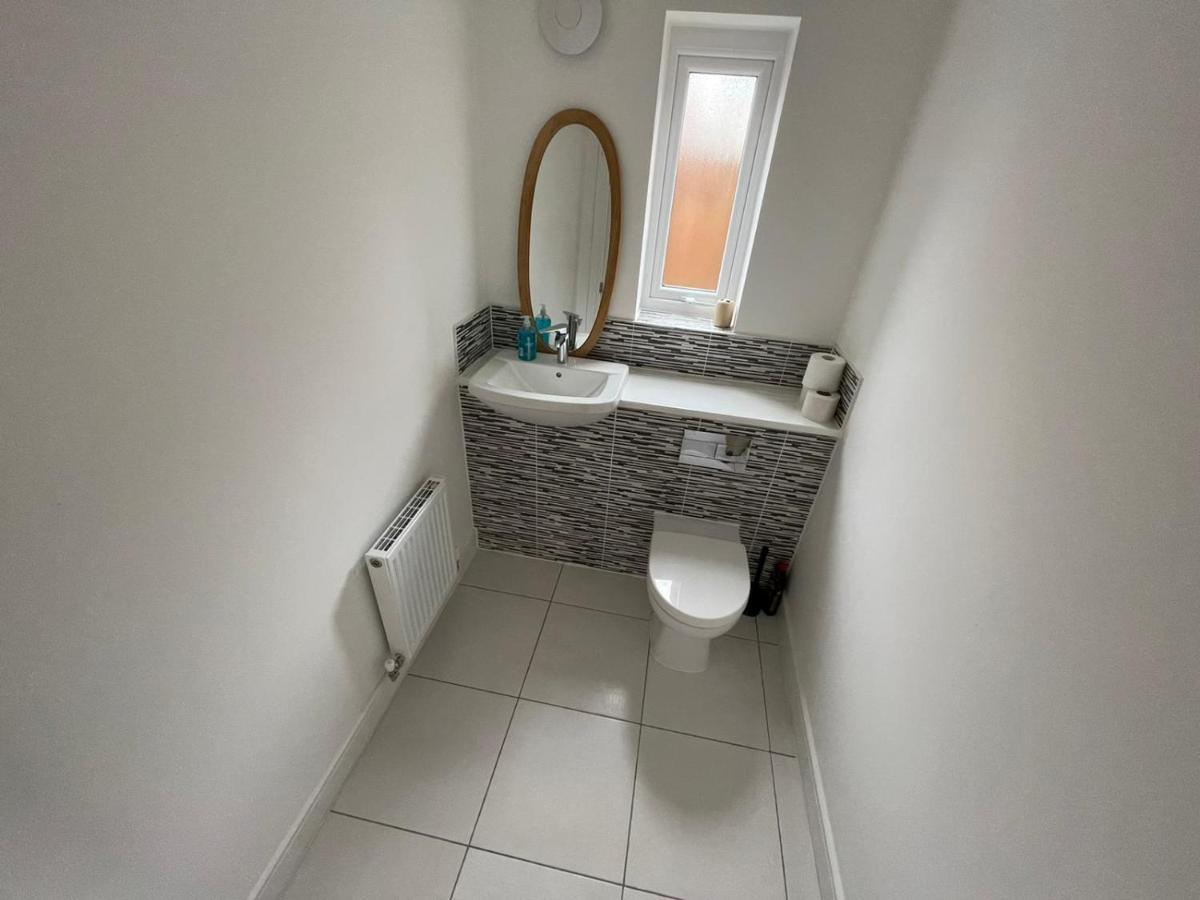 Modern Room With Huge Bed - Walk To City Centre! Манчестер Экстерьер фото