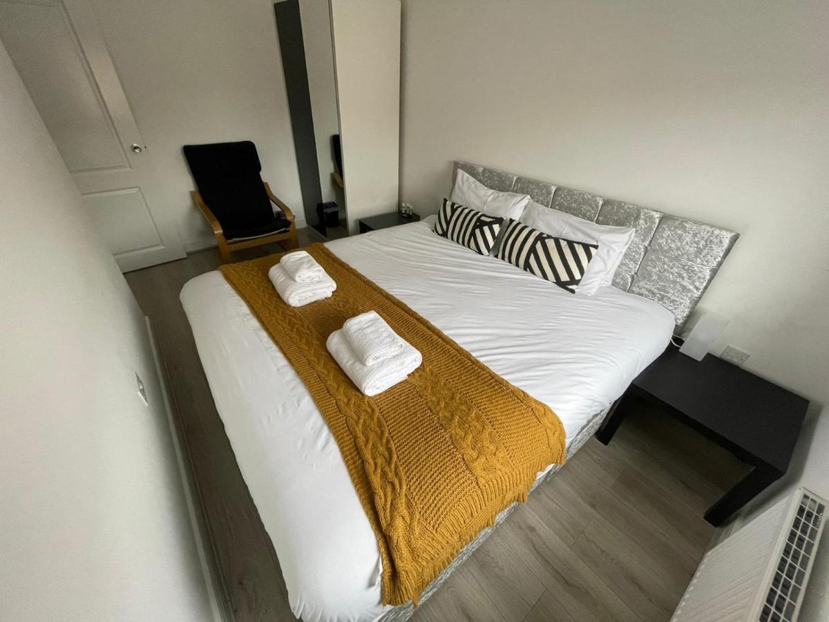 Modern Room With Huge Bed - Walk To City Centre! Манчестер Экстерьер фото